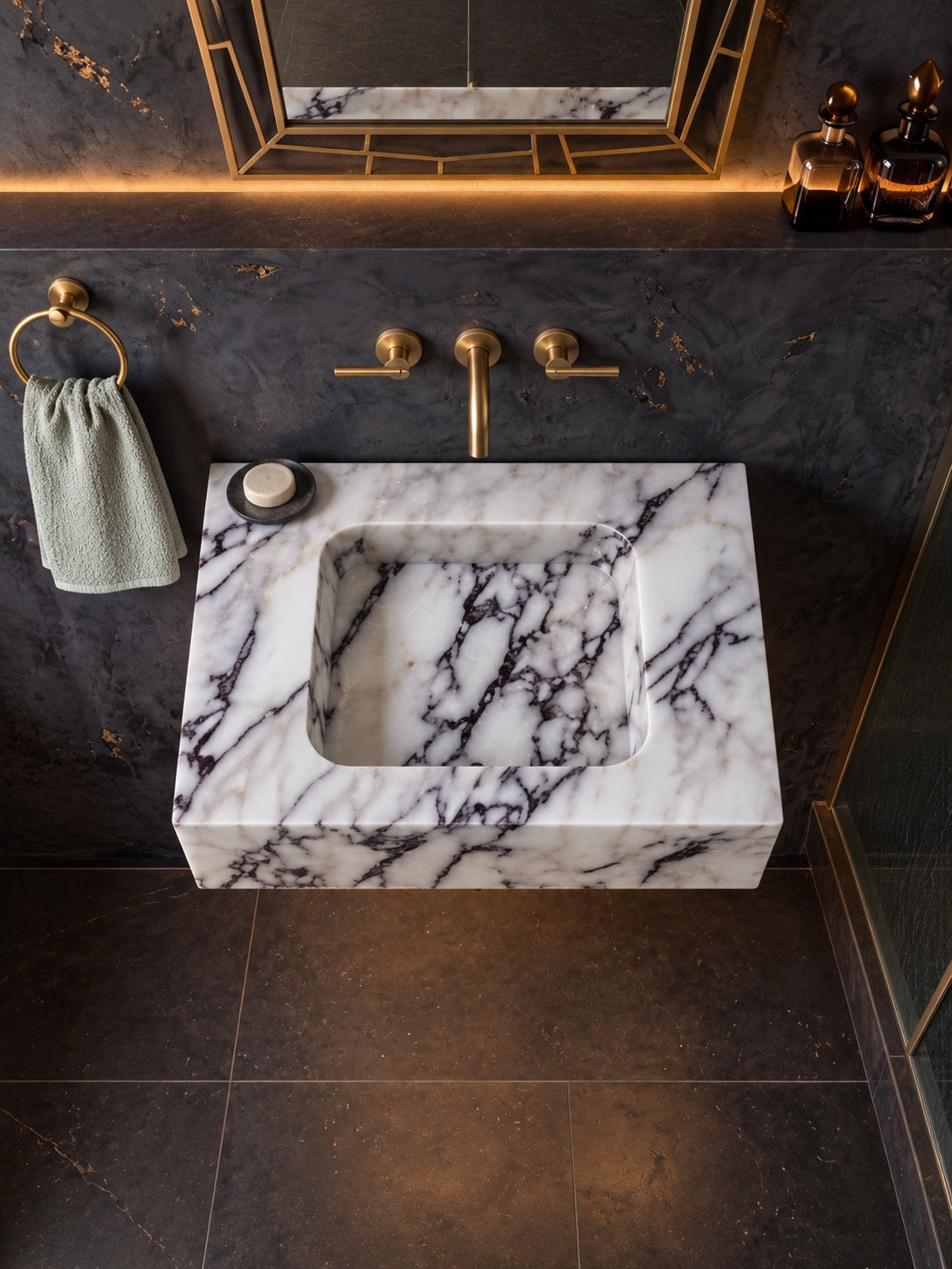 Sharp-Cornered Marble Sink (Less Viola Veining)